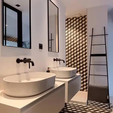 Triplex Hypercentre Avec Parking Apartmán